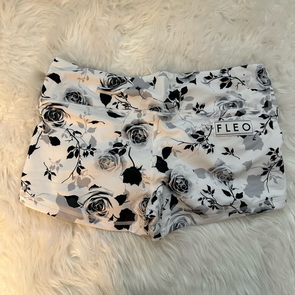 FLEO Original White Roses - Picture 3 of 3